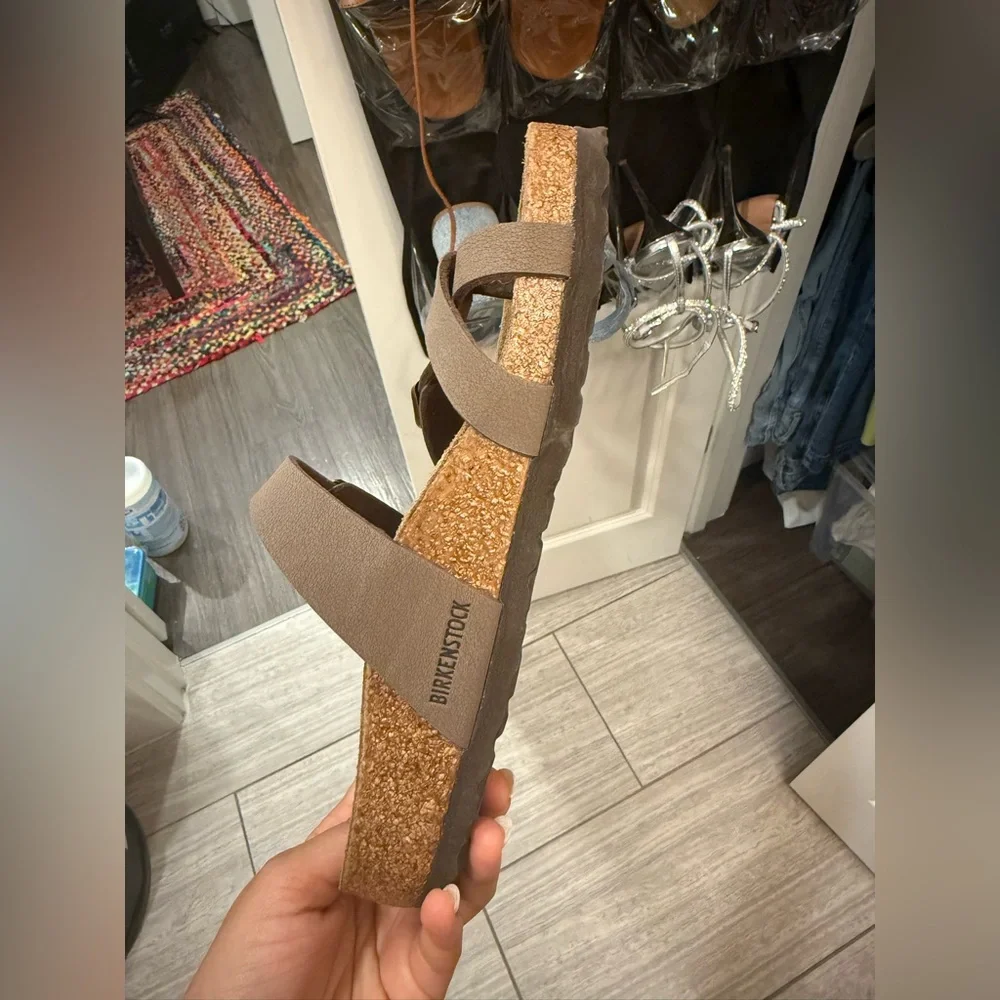 Birkenstocks! Size 36 / 6.5 - Picture 5 of 6